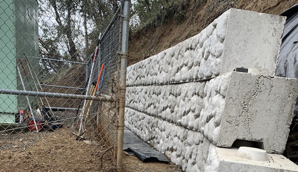 concrete block retaining wall